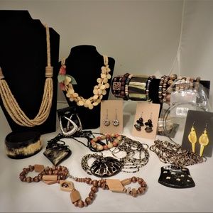 Bundle of 25 pieces - jewelry